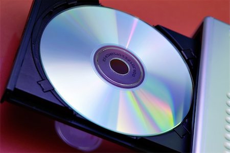 simsearch:400-03909479,k - Open CD Player with cd Foto de stock - Super Valor sin royalties y Suscripción, Código: 400-03950272