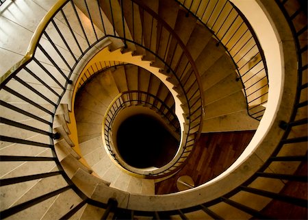 surpasspro (artist) - Luxurious Spiral Staircase with Stone Steps Foto de stock - Super Valor sin royalties y Suscripción, Código: 400-03952852