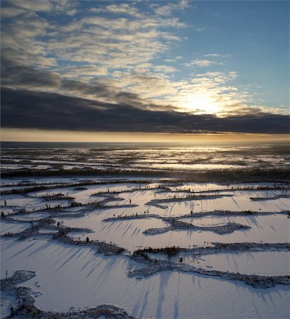 The Snow-clad siberian elbowrooms from bird's-eye view. Fotografie stock - Microstock e Abbonamento, Codice: 400-03953363