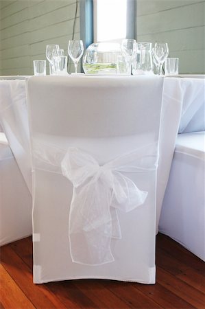 simsearch:700-07199841,k - Table decorated for a wedding reception. Stockbilder - Microstock & Abonnement, Bildnummer: 400-03965169