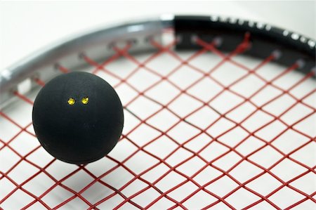 squash - Squash ball on racquet Foto de stock - Super Valor sin royalties y Suscripción, Código: 400-03965942