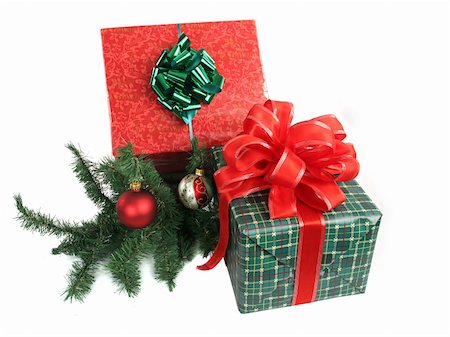 simsearch:400-03961239,k - Cadeaux de Noël enveloppés isolé. Photographie de stock - Aubaine LD & Abonnement, Code: 400-03967053