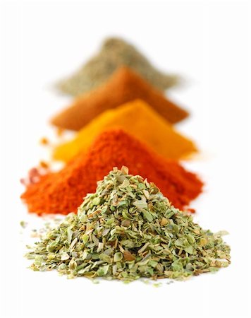 simsearch:652-03800193,k - Heaps of various ground spices on white background Photographie de stock - Aubaine LD & Abonnement, Code: 400-03968762