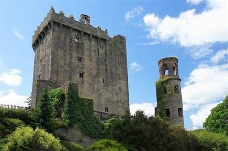 simsearch:400-05683614,k - Blarney Castle of Ireland - famous for the Kiss the Blarney Stone tale. Foto de stock - Super Valor sin royalties y Suscripción, Código: 400-03960540