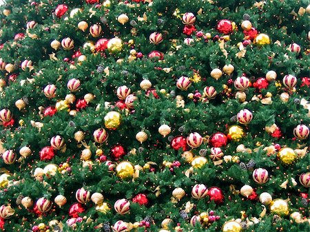 Field of christmas decoration  of a big christmas tree Stock Photo - Budget Royalty-Free & Subscription, Code: 400-03963332