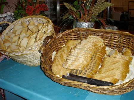 simsearch:400-03971939,k - Bread Baskets Foto de stock - Royalty-Free Super Valor e Assinatura, Número: 400-03963857