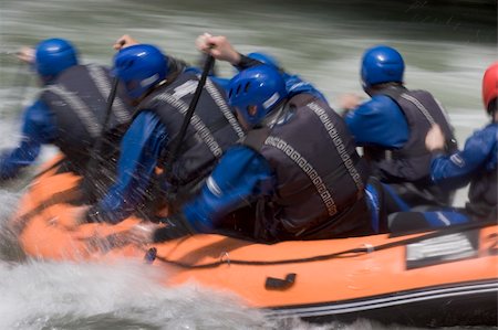 simsearch:400-03945337,k - Whitewater rafting on a mountain river. With tripod and long exposure time - motion blurred. Photographie de stock - Aubaine LD & Abonnement, Code: 400-03963884