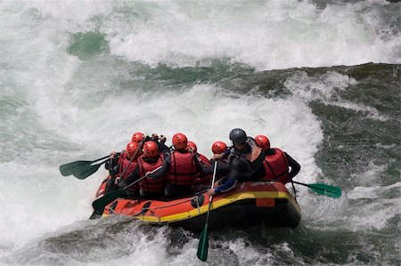 simsearch:400-03945337,k - Rafting boat just before the rapids of a whitewater river Photographie de stock - Aubaine LD & Abonnement, Code: 400-03963905