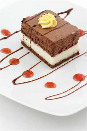 eremm (artist) - chocolate cake - sweet dessert Foto de stock - Super Valor sin royalties y Suscripción, Código: 400-03974351
