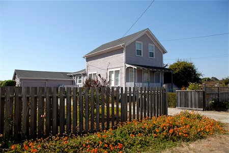 photo picket garden - Home, Pescadero, California Foto de stock - Super Valor sin royalties y Suscripción, Código: 400-03975648