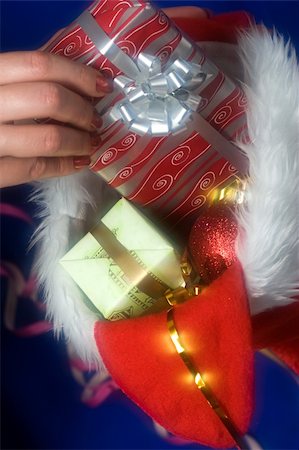 simsearch:400-05177023,k - cap of Santa with some gifts, use soft filter Stock Photo - Budget Royalty-Free & Subscription, Code: 400-03976080