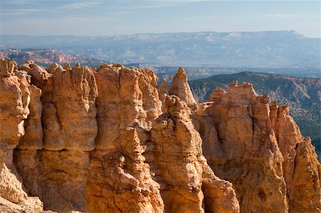 simsearch:400-03947799,k - Aerial shot of hoodoos at Bryce Canyon National Park, Utah Foto de stock - Royalty-Free Super Valor e Assinatura, Número: 400-03976542