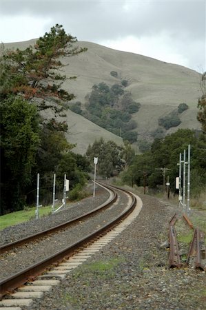 simsearch:400-03977018,k - Railroad curve, Fremont, California Stock Photo - Budget Royalty-Free & Subscription, Code: 400-03977034