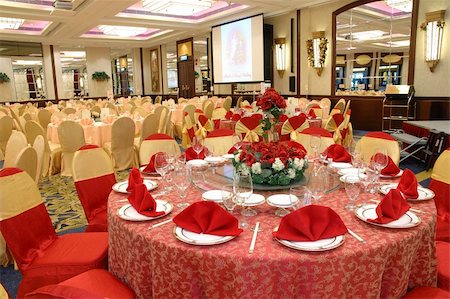 Table setting and decoration in a wedding banquet Stock Photo - Budget Royalty-Free & Subscription, Code: 400-03977293