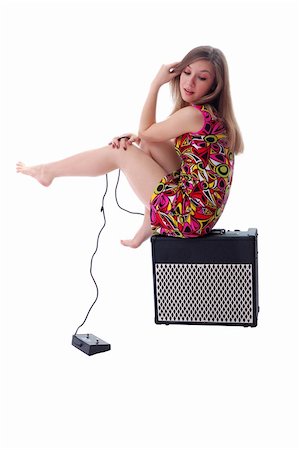 rock speakers - nice girl sit on the music speaker Foto de stock - Super Valor sin royalties y Suscripción, Código: 400-03970393