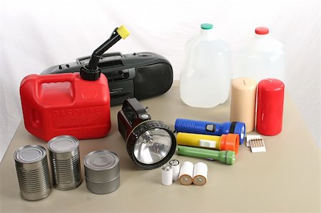 A collection of items necessary to survive in the aftermath of a hurricane Foto de stock - Super Valor sin royalties y Suscripción, Código: 400-03971035