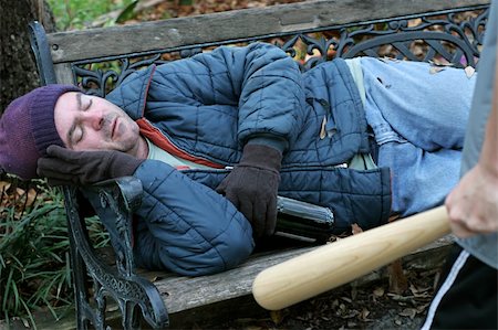 simsearch:400-05140130,k - A homeless man sleeping while a teen with a bat sneaks up on him. Foto de stock - Super Valor sin royalties y Suscripción, Código: 400-03972293