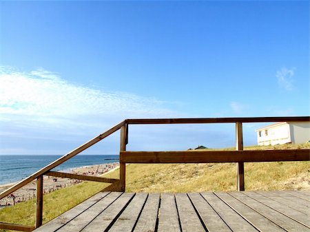 simsearch:400-08223992,k - Photograph of a wooden walkway leading down to the beach Stock Photo - Budget Royalty-Free & Subscription, Code: 400-03973673