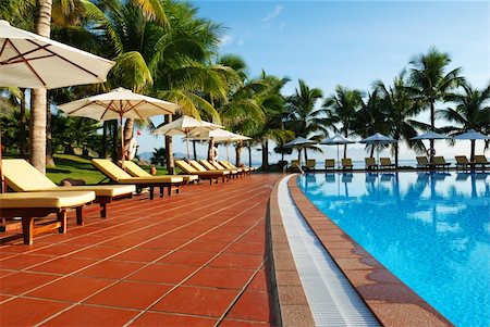 simsearch:400-08671578,k - Tropical pool in luxury hotel Stock Photo - Budget Royalty-Free & Subscription, Code: 400-03984320