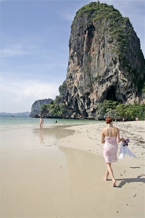 simsearch:400-04045508,k - tourists walking along beach at krabi thailand Stock Photo - Budget Royalty-Free & Subscription, Code: 400-03985279