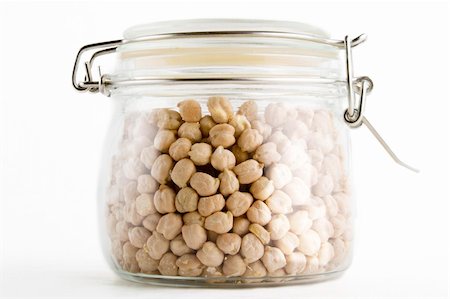 simsearch:400-03986789,k - Bulk chick peas in a glass container Photographie de stock - Aubaine LD & Abonnement, Code: 400-03986777