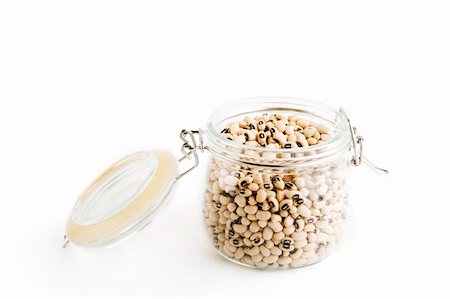simsearch:400-03986789,k - Black eyed peas in a glass container Photographie de stock - Aubaine LD & Abonnement, Code: 400-03986782