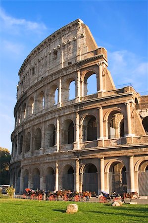 simsearch:400-04459761,k - Exterior view of the Colosseum in Rome, Italy. Photographie de stock - Aubaine LD & Abonnement, Code: 400-03987881