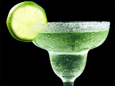 margarita with lime and salt isolated on black Photographie de stock - Aubaine LD & Abonnement, Code: 400-03989306