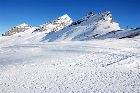 simsearch:400-04167049,k - Snow capped mountains in the alps during winter. Stock Photo - Budget Royalty-Free & Subscription, Code: 400-03983393