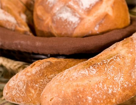 simsearch:400-03971939,k - assortment of baked bread Foto de stock - Royalty-Free Super Valor e Assinatura, Número: 400-03995333