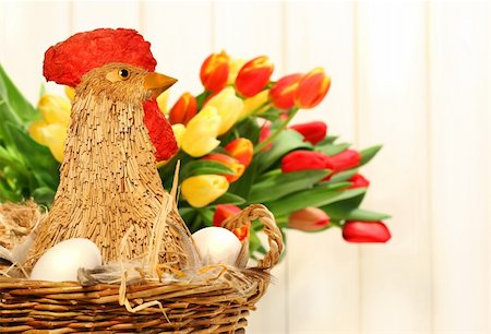simsearch:841-02947503,k - Straw chicken in wicker basket with eggs Photographie de stock - Aubaine LD & Abonnement, Code: 400-03996202