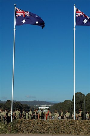 simsearch:400-04502321,k - australian soldiers, australian flags, Canberra Parliament House in background, Foto de stock - Super Valor sin royalties y Suscripción, Código: 400-03996451