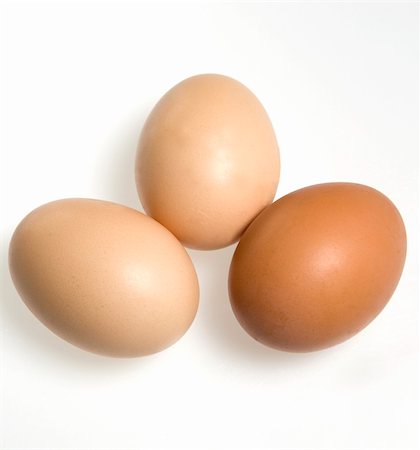 simsearch:400-04945068,k - three eggs isolated Stockbilder - Microstock & Abonnement, Bildnummer: 400-03998037