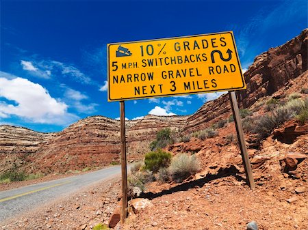 steep grade - Road sign warning steep grade in Utah mountainous area. Stock Photo - Budget Royalty-Free & Subscription, Code: 400-03999216