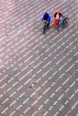 City cyclists, Rotterdam, Holland Stock Photo - Budget Royalty-Free & Subscription, Code: 400-03990259