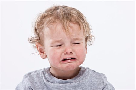douleur - Portrait de garçon pleure Photographie de stock - Premium Libres de Droits, Code: 600-04183471