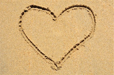 Heart in Sand Stock Photo - Premium Royalty-Free, Code: 600-04625252