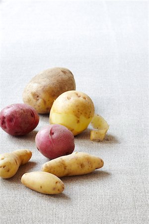 pelar - Variety of Potatoes Foto de stock - Sin royalties Premium, Código: 600-04625570