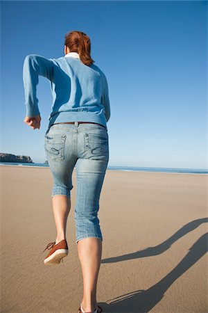 red hair woman rear view - Woman On Beach, Camaret-sur-Mer, Finistere, Bretagne, France Stock Photo - Premium Royalty-Free, Code: 600-05389129