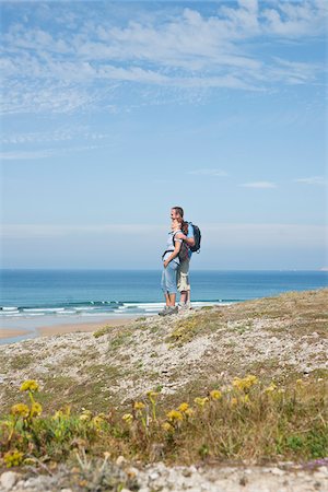 seniors with sky - Couple on Beach, Camaret-sur-Mer, Finistere, Bretagne, France Stock Photo - Premium Royalty-Free, Code: 600-05389199