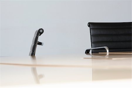 desktop - Office Chairs and Desktop Foto de stock - Sin royalties Premium, Código: 600-05451172