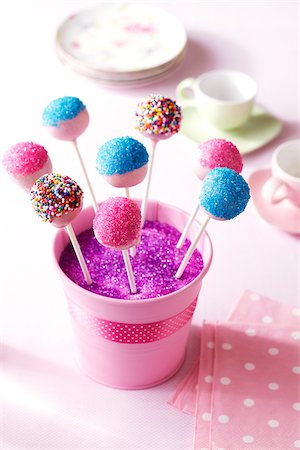 pink party food - Cake Pops Stock Photo - Premium Royalty-Free, Code: 600-05524099