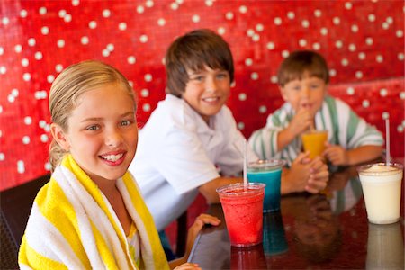 dairy products milkshakes - Children at Pool Bar Stock Photo - Premium Royalty-Free, Code: 600-05524091