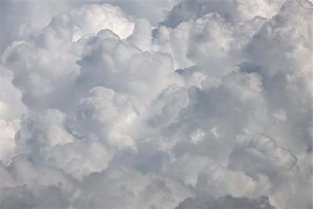 Cumulonimbus Clouds, Mont Ventoux, Carpentras, Vaucluse, Alpes-de-Haute-Provence, Provence, France Foto de stock - Sin royalties Premium, Código: 600-05524592