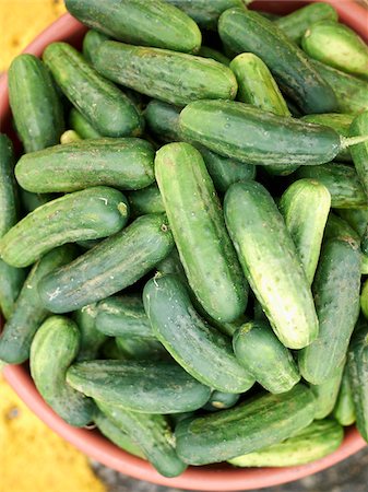 simsearch:600-03698072,k - Cucumbers at St Jacobs Farmers' Market, St Jacobs, Ontario, Canada Foto de stock - Sin royalties Premium, Código: 600-05560299