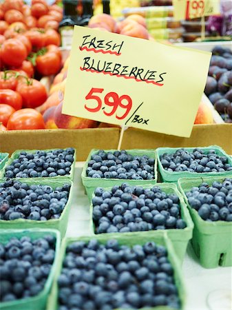 stand - Boxes of Blueberries at Market Foto de stock - Sin royalties Premium, Código: 600-05560309