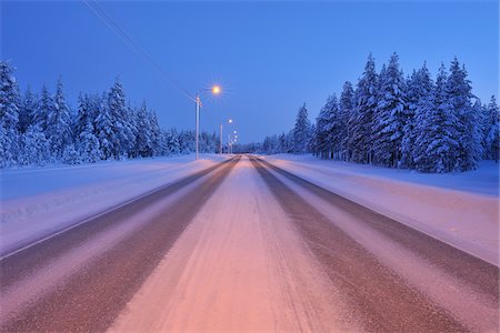 finnish - Route en hiver, Kuusamo, Ostrobotnie du Nord, Finlande Photographie de stock - Premium Libres de Droits, Code: 600-05610002