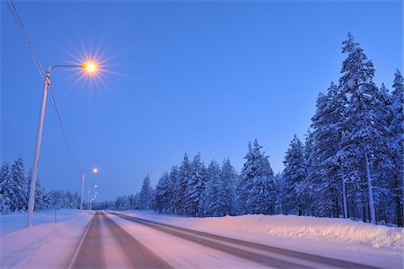 rodada - Route en hiver, Kuusamo, Ostrobotnie du Nord, Finlande Photographie de stock - Premium Libres de Droits, Code: 600-05610003