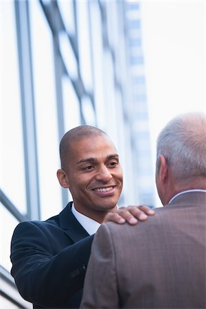 simsearch:600-05641513,k - Portrait des hommes d'affaires, Mannheim, Bade-Wurtemberg, Allemagne Photographie de stock - Premium Libres de Droits, Code: 600-05641513