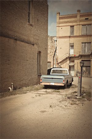 Parked Truck, Lockhart, Caldwell County, Texas Foto de stock - Sin royalties Premium, Código: 600-05653219